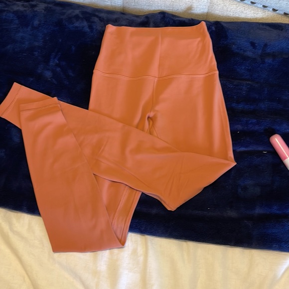 Size 4 lululemon salmon color align pants - Picture 3 of 3